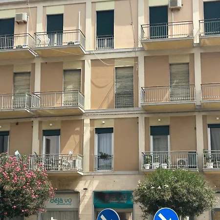 Giù Per La Costa - Siracusa 4*