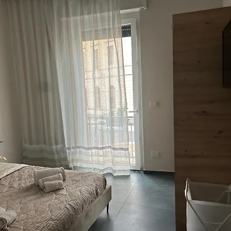 Giù Per La Costa - Siracusa 4*