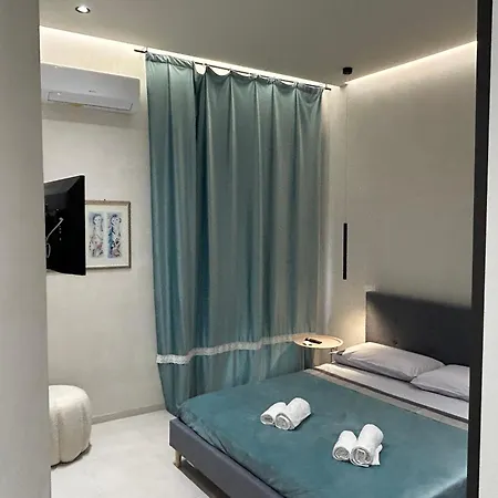 Giù Per La Costa - Siracusa