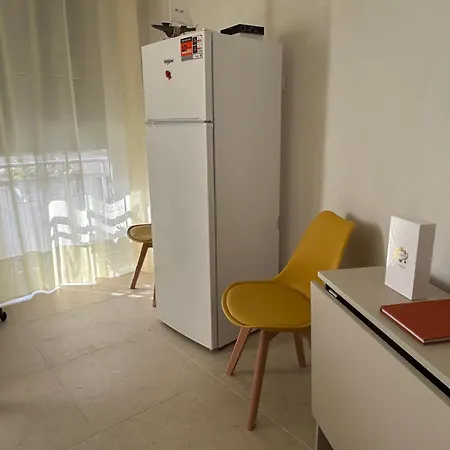 Giù Per La Costa - Siracusa