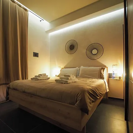 Giù Per La Costa - Siracusa Syracuse