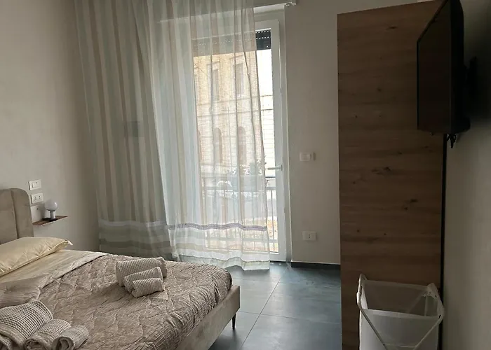 Giu Per La Costa - Siracusa 4*