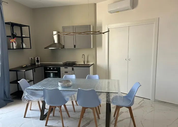 Гостевой дом Giu Per La Costa - Siracusa 4*