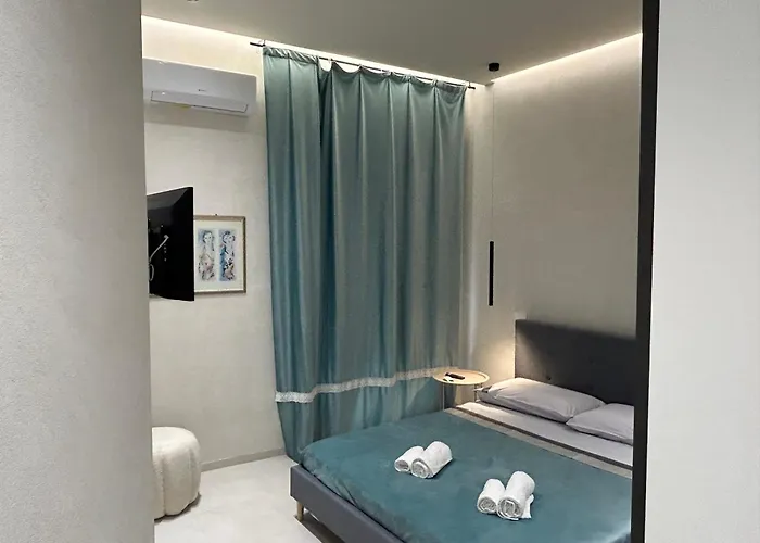 Giu Per La Costa - Siracusa